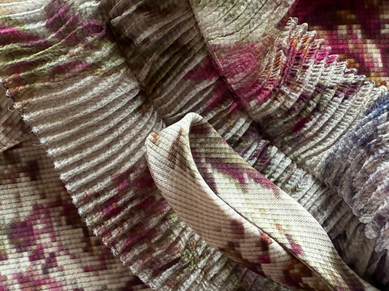 Dolce&Gabbana Romantische Rüschenbluse mit Blumenmuster!