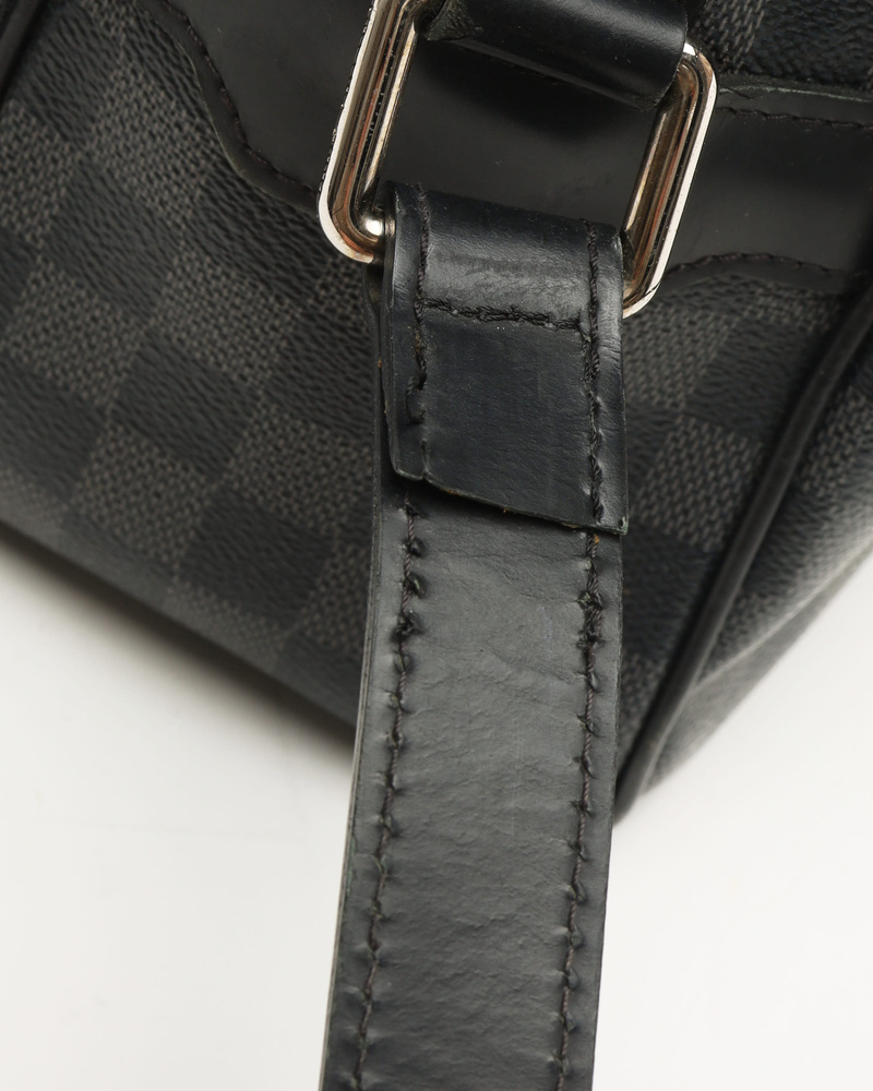 Louis Vuitton Damier Graphite Leoh Messenger Bag