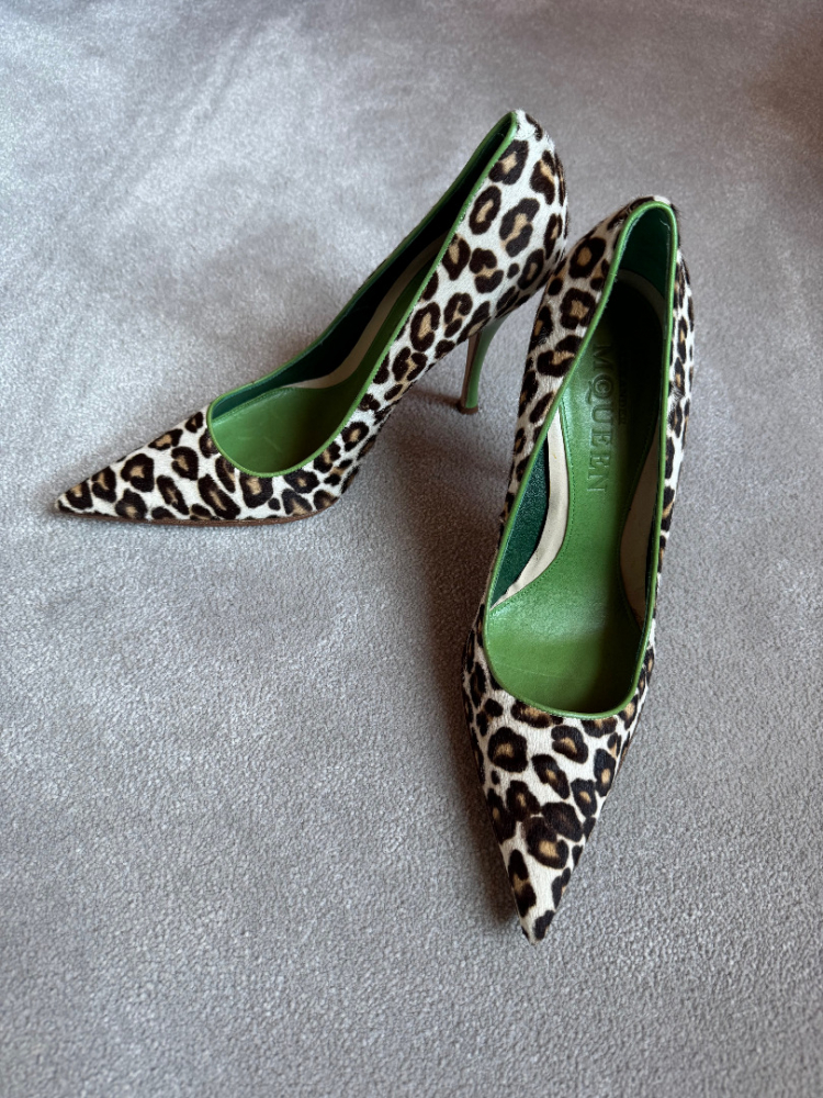 Alexander McQueen Leopard print