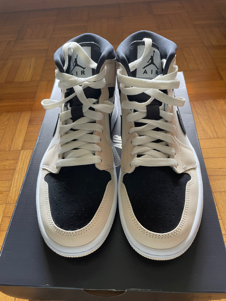 Air Jordan 1Mid