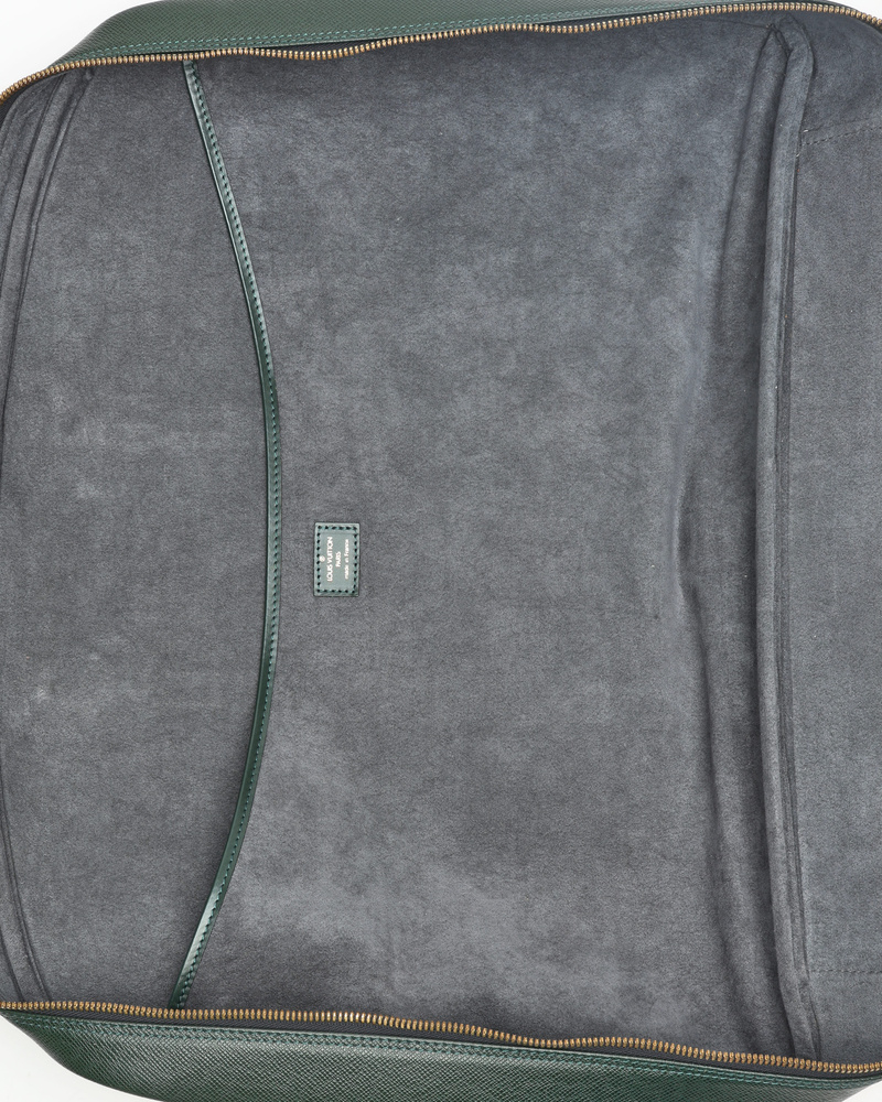 Louis Vuitton Taiga Helanga 1 Poche Travel Bag