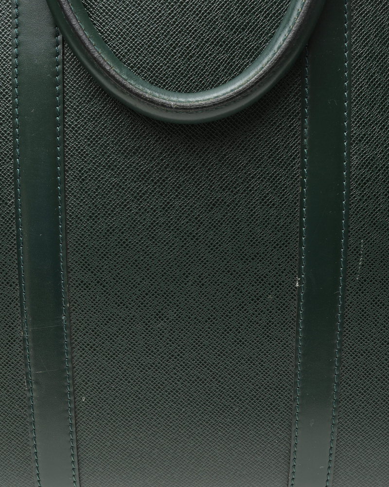 Louis Vuitton Taiga Helanga 1 Poche Travel Bag