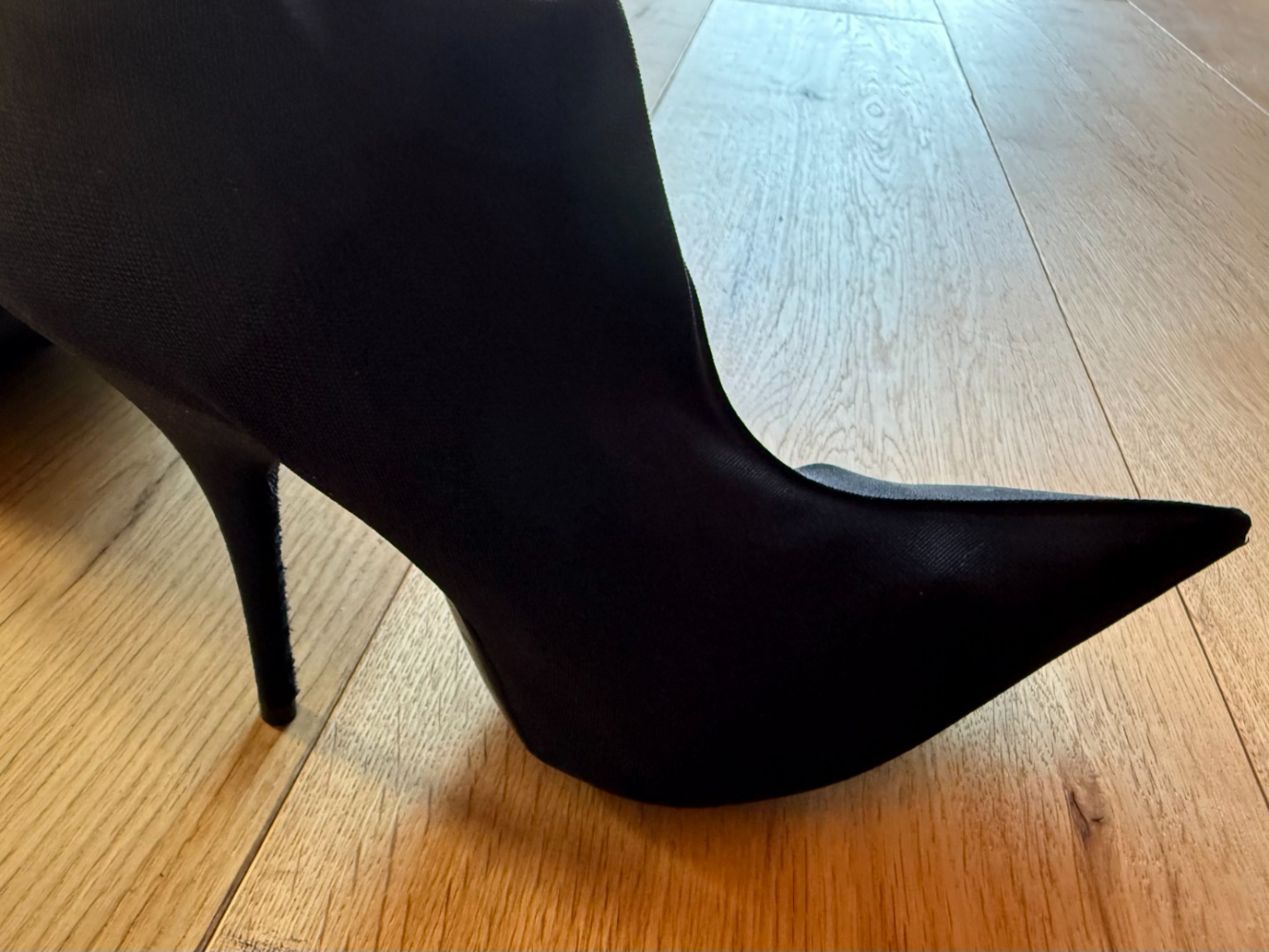 Balenciaga Messer 110mm Overknee-Stiefel mit Socken