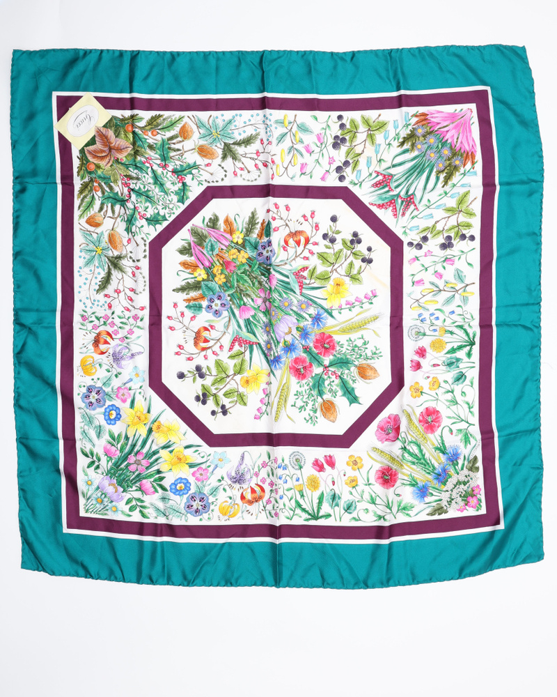 Gucci 80 Floral Silk Scarf