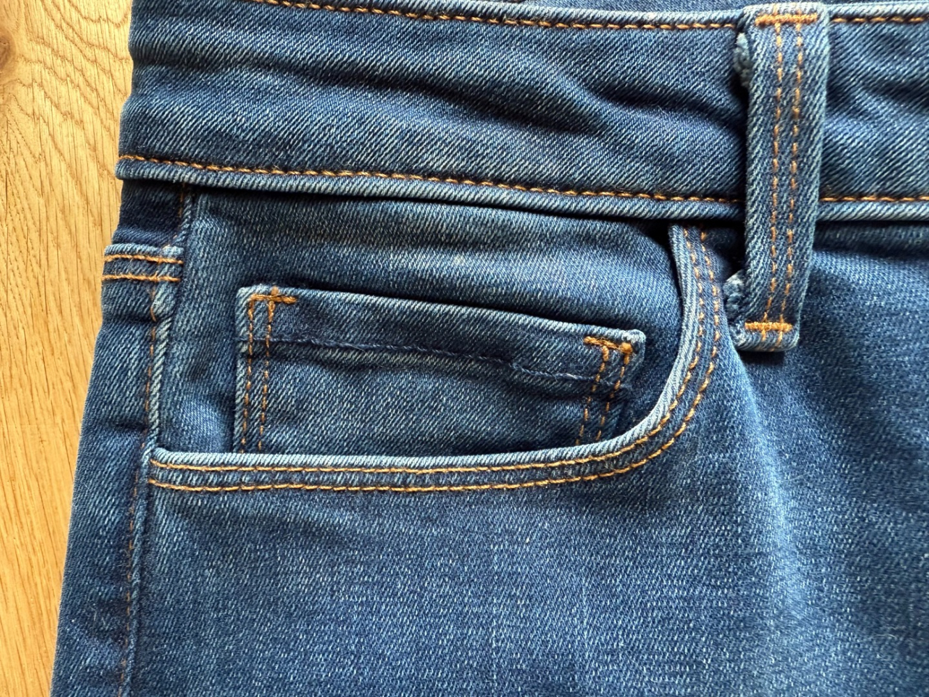 FRAME Coupe courte Serena High Rise Baby Flare, Azul, 25