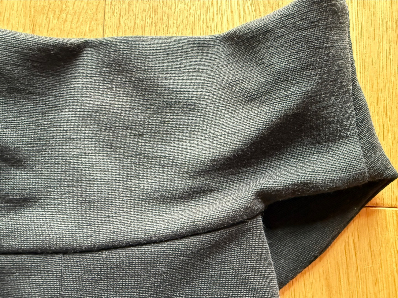 Giorgio Armani Spektakuläres, schwungvolles Trapezkleidchen