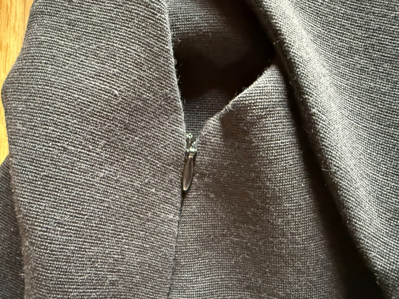 Giorgio Armani Spektakuläres, schwungvolles Trapezkleidchen