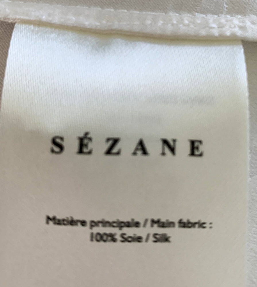Sézane Klassische Seiden-Bluse mit kleinen Tupfen Ecru, neuwertig
