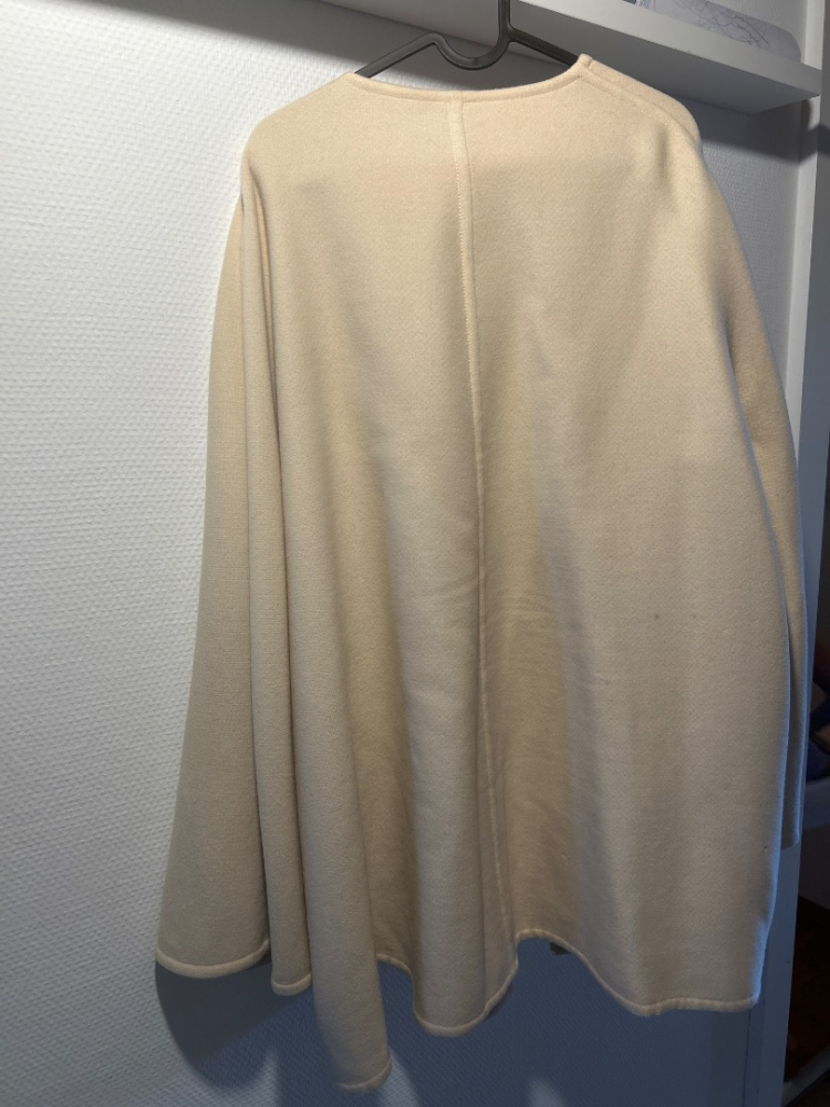 Hermès Cape