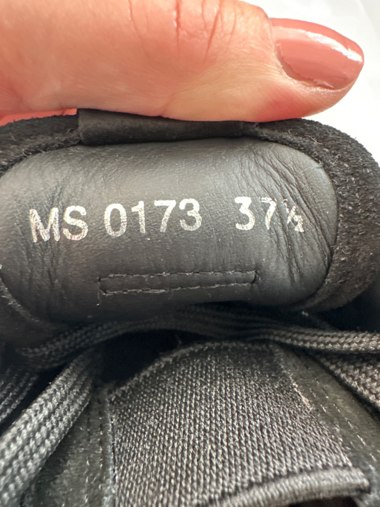 Louis Vuitton Chaussures à lacets