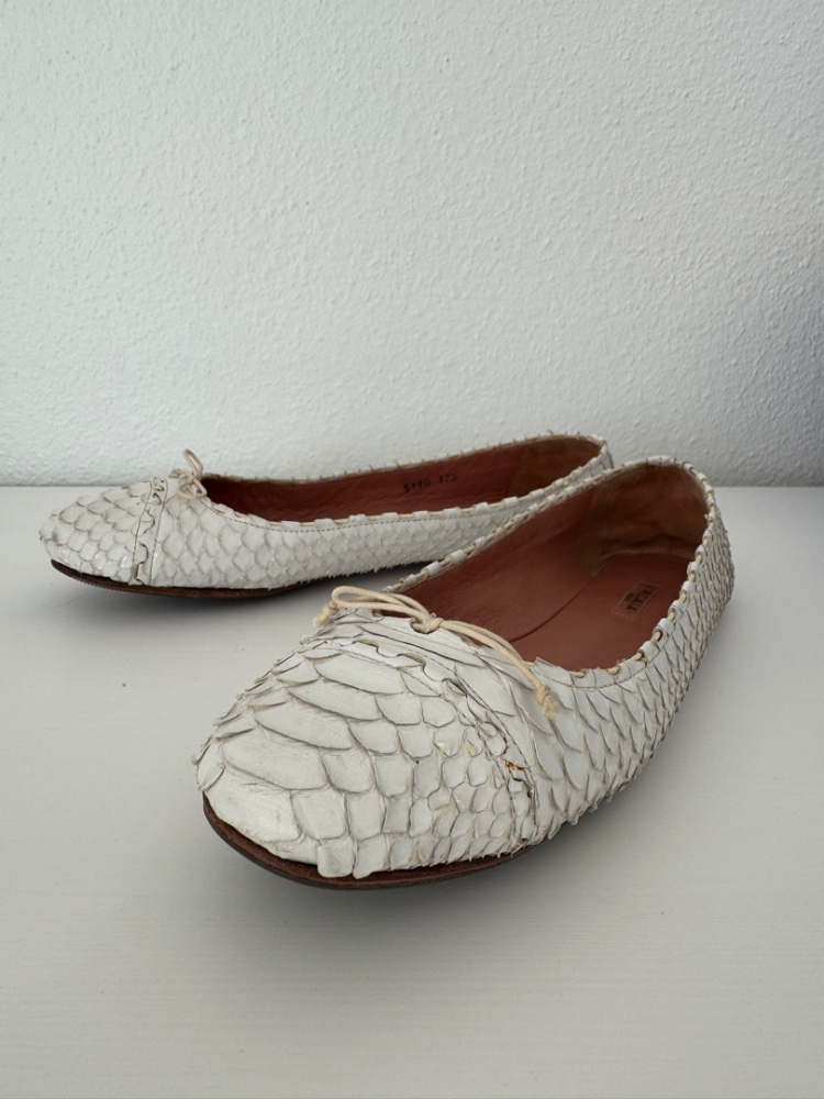 Alaïa Ballerines en python