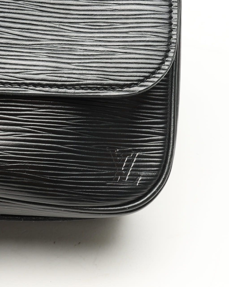 Louis Vuitton EPI Cartouchiere MM Bag