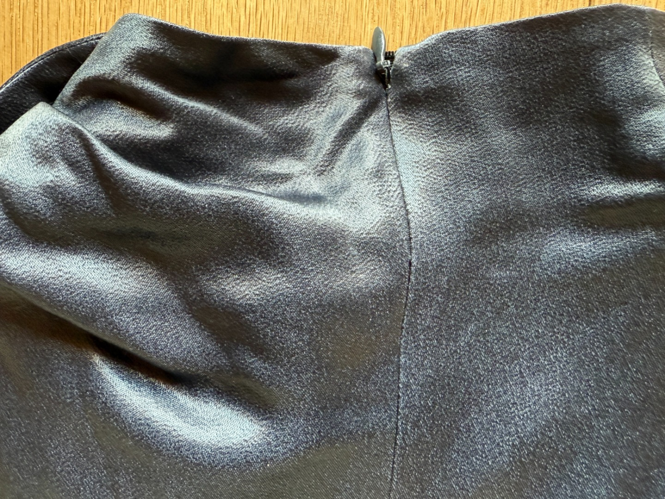 Prada Wunderschönes Kleid mit Umlegekragen aus Satin