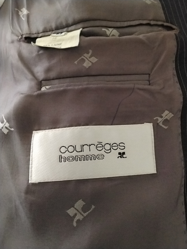 Courrèges Sehr elegantes Kostüm von Courreges.
