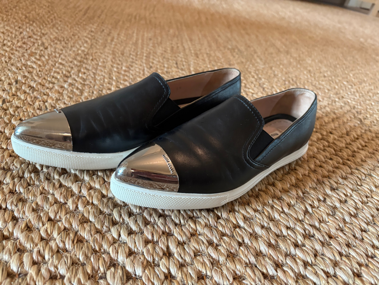 Miu Miu Schlüpfen Sie in Wohnungen