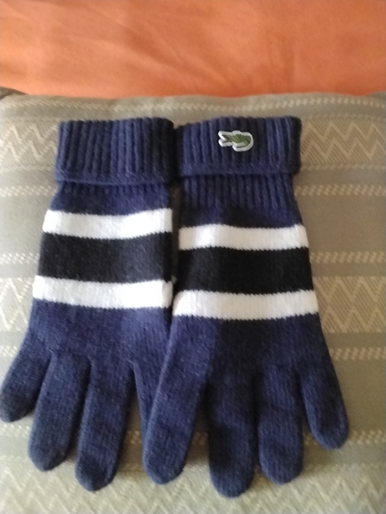 Lacoste Wollhandschuhe von Lacoste.