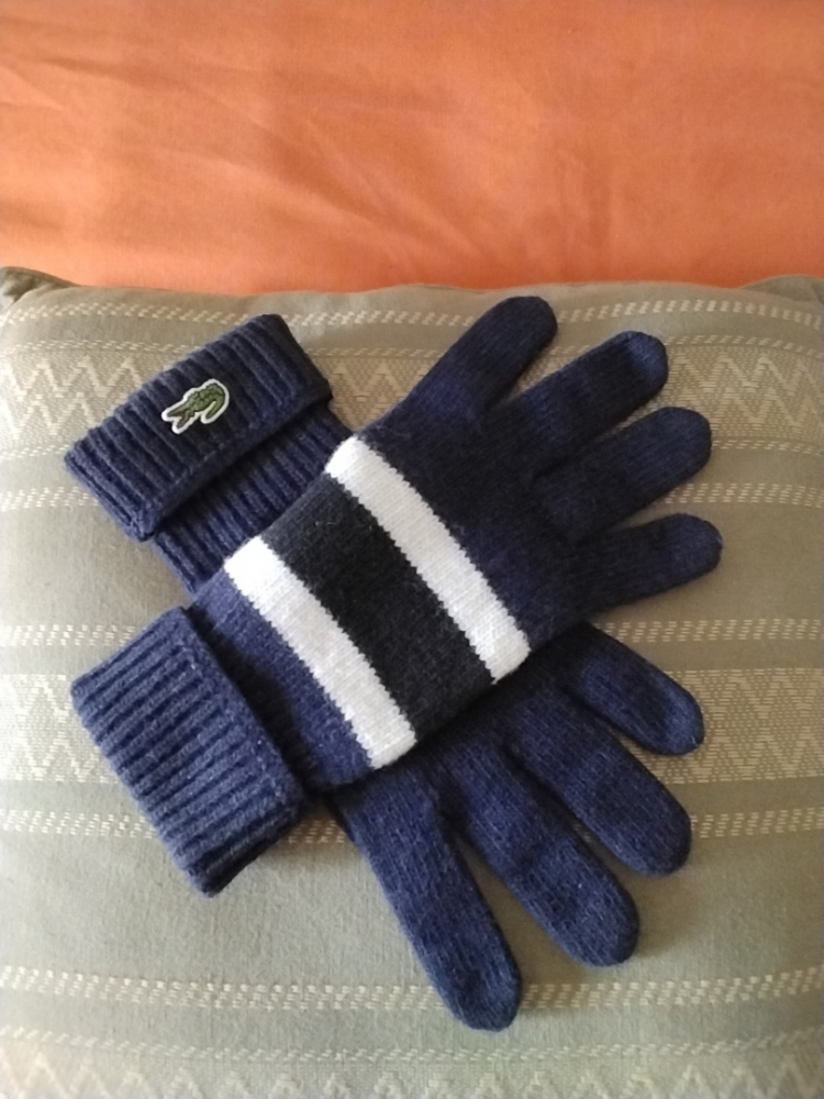 Lacoste Wollhandschuhe von Lacoste.