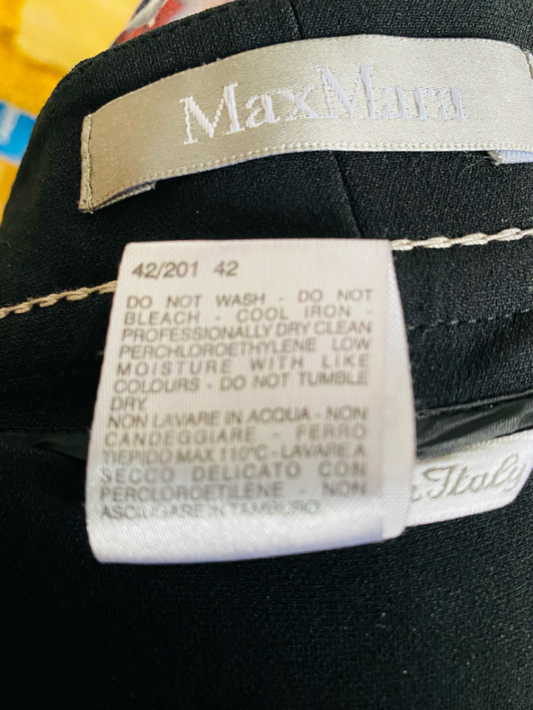 Max Mara Elegant dark blue trousers