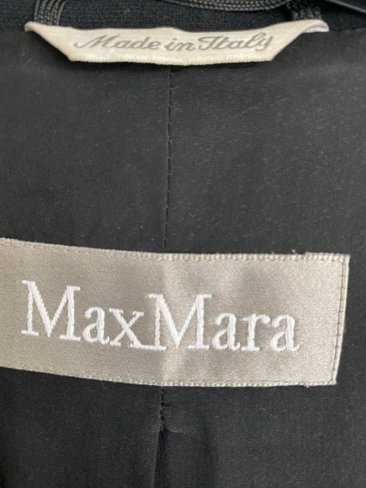 Max Mara Very elegant dark blue jacket