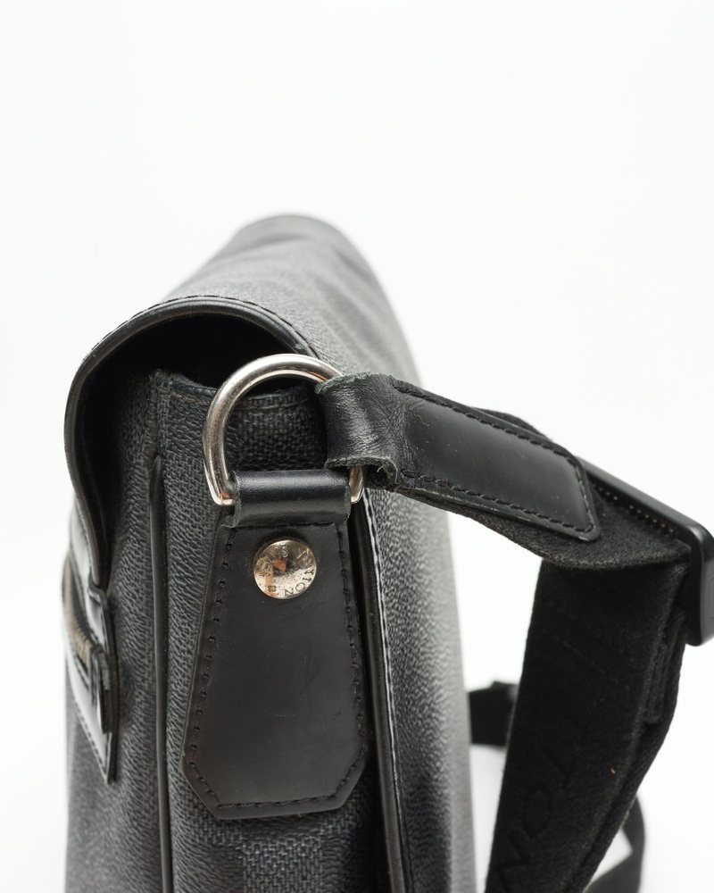 Louis Vuitton Damier Graphite Daniel MM Shoulder Bag