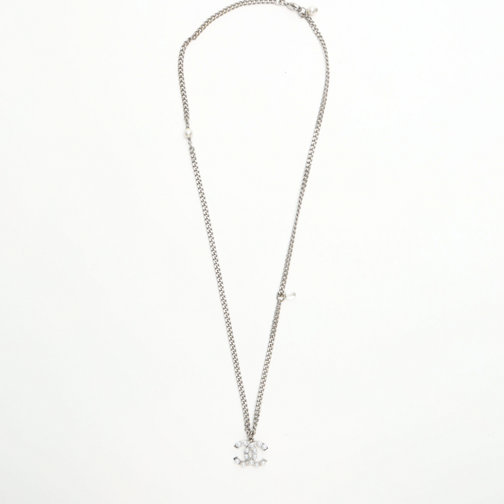 Chanel Coco Mark Pearl Necklace