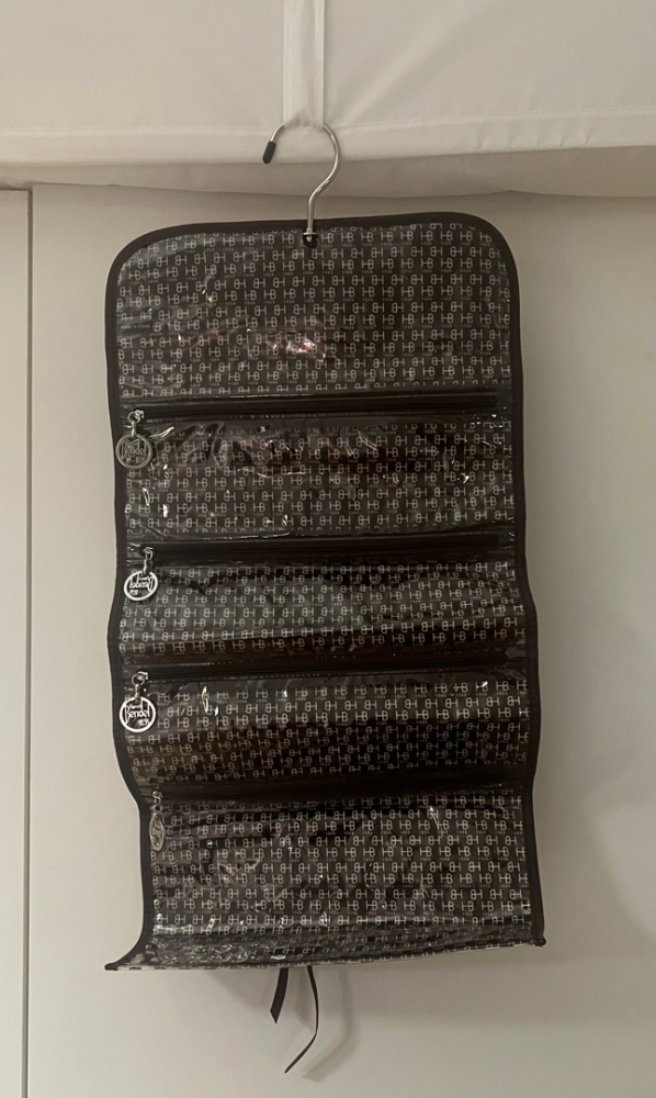 Henri Bendel Trousse