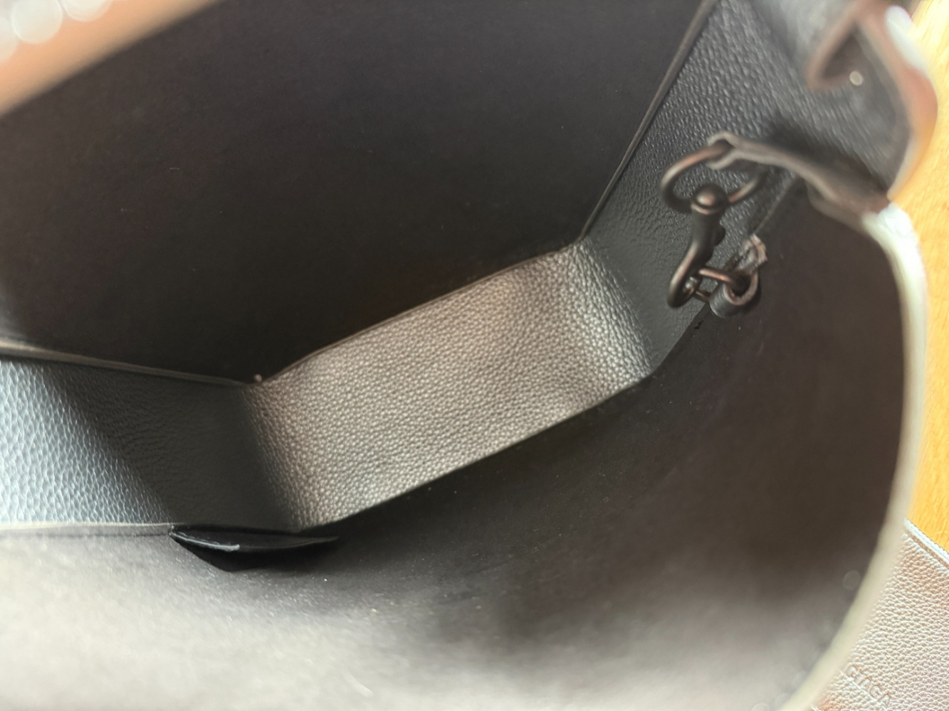 Balenciaga Tool 2.0 S bag !