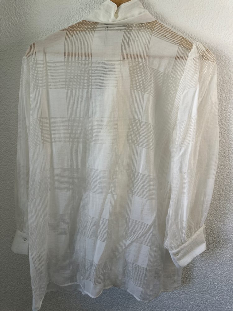 Sisley White blouse with ribbon on top