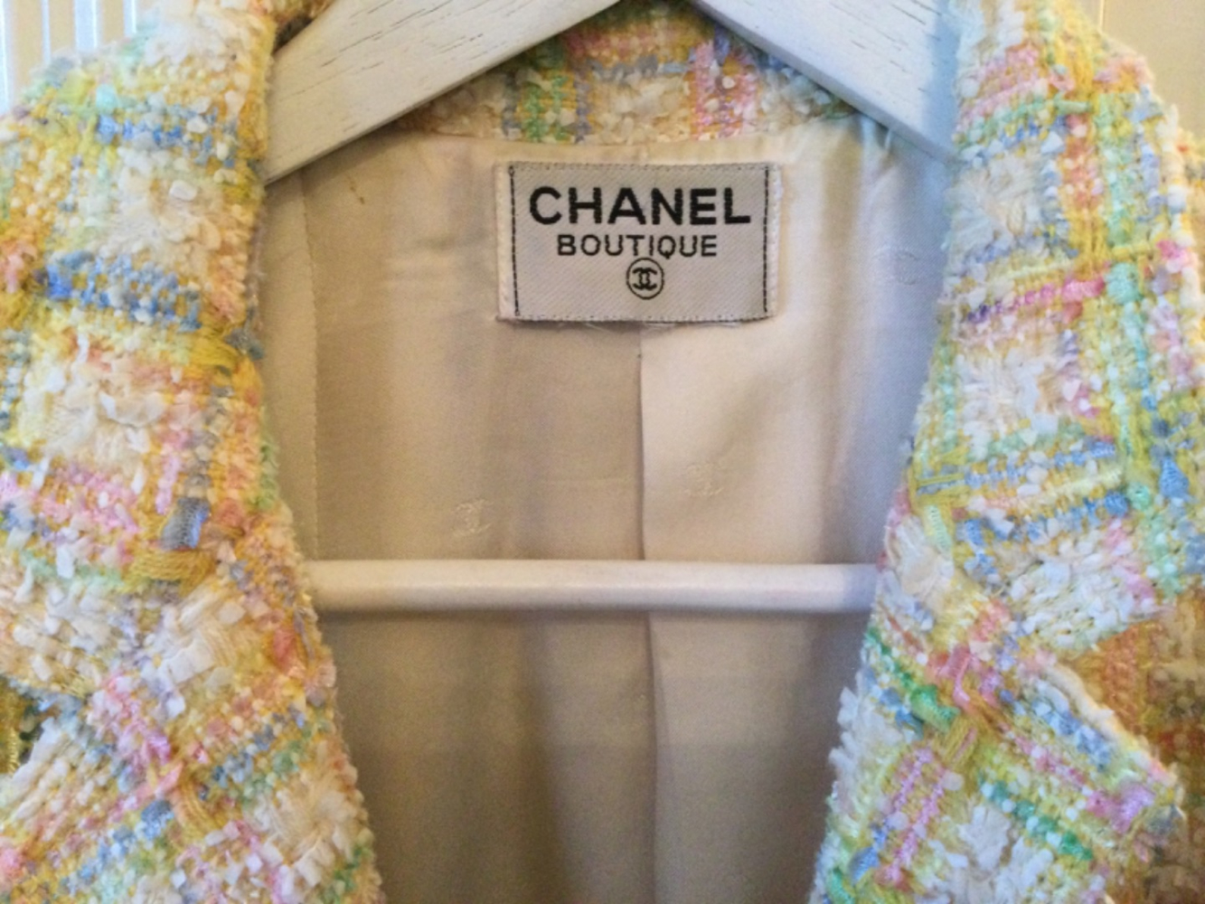 Chanel Twwed