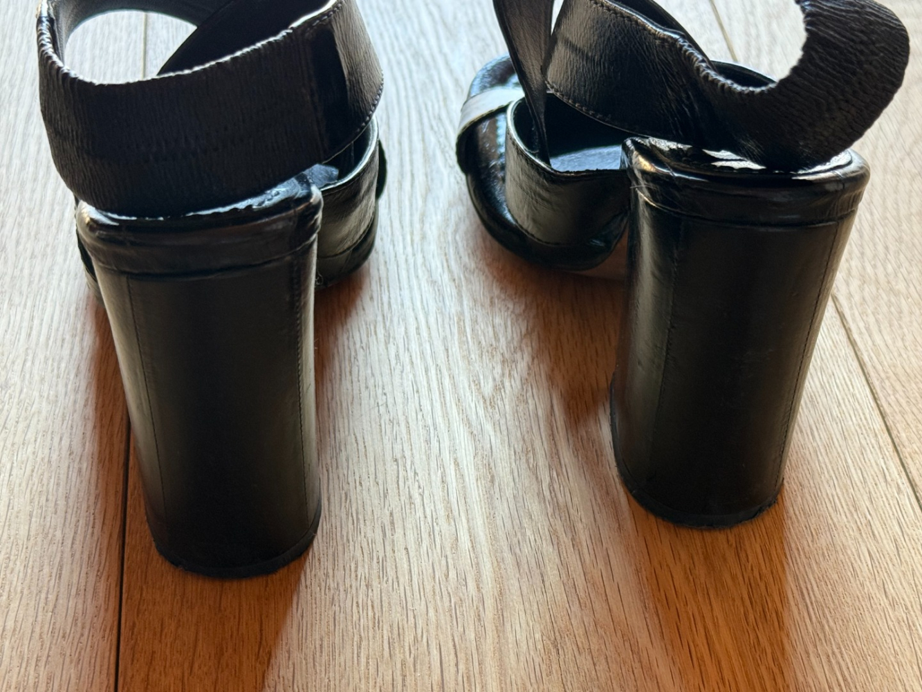 Dolce&Gabbana Strappy, sexy sandals!