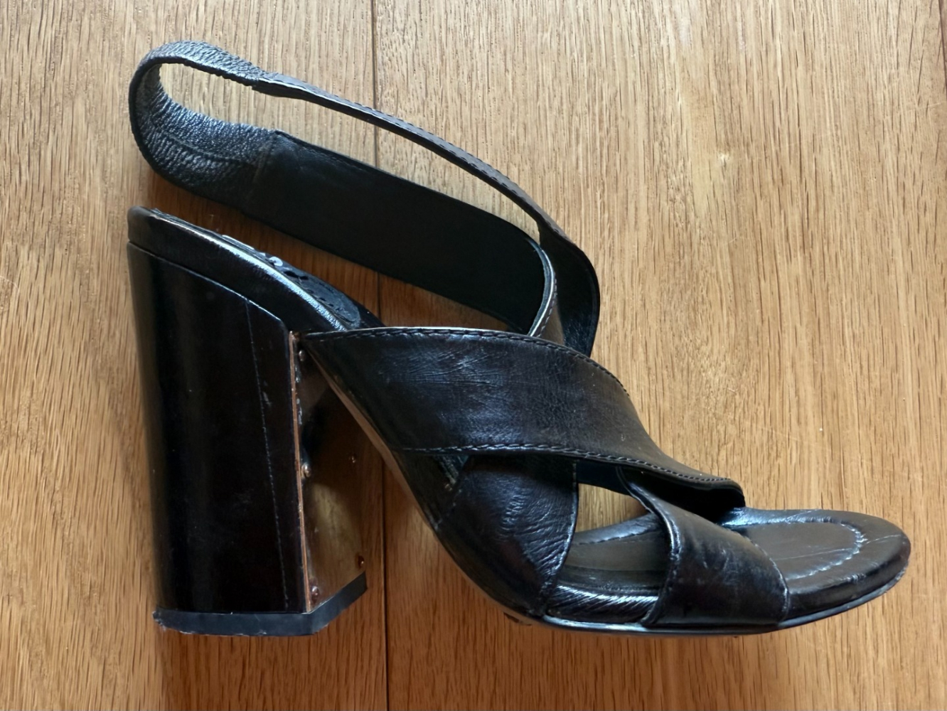 Dolce&Gabbana Strappy, sexy sandals!