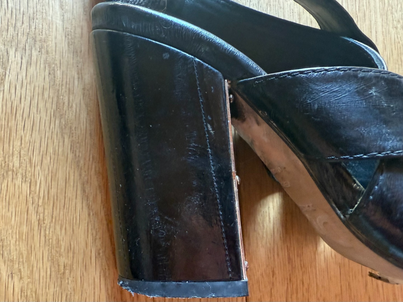 Dolce&Gabbana Strappy, sexy sandals!