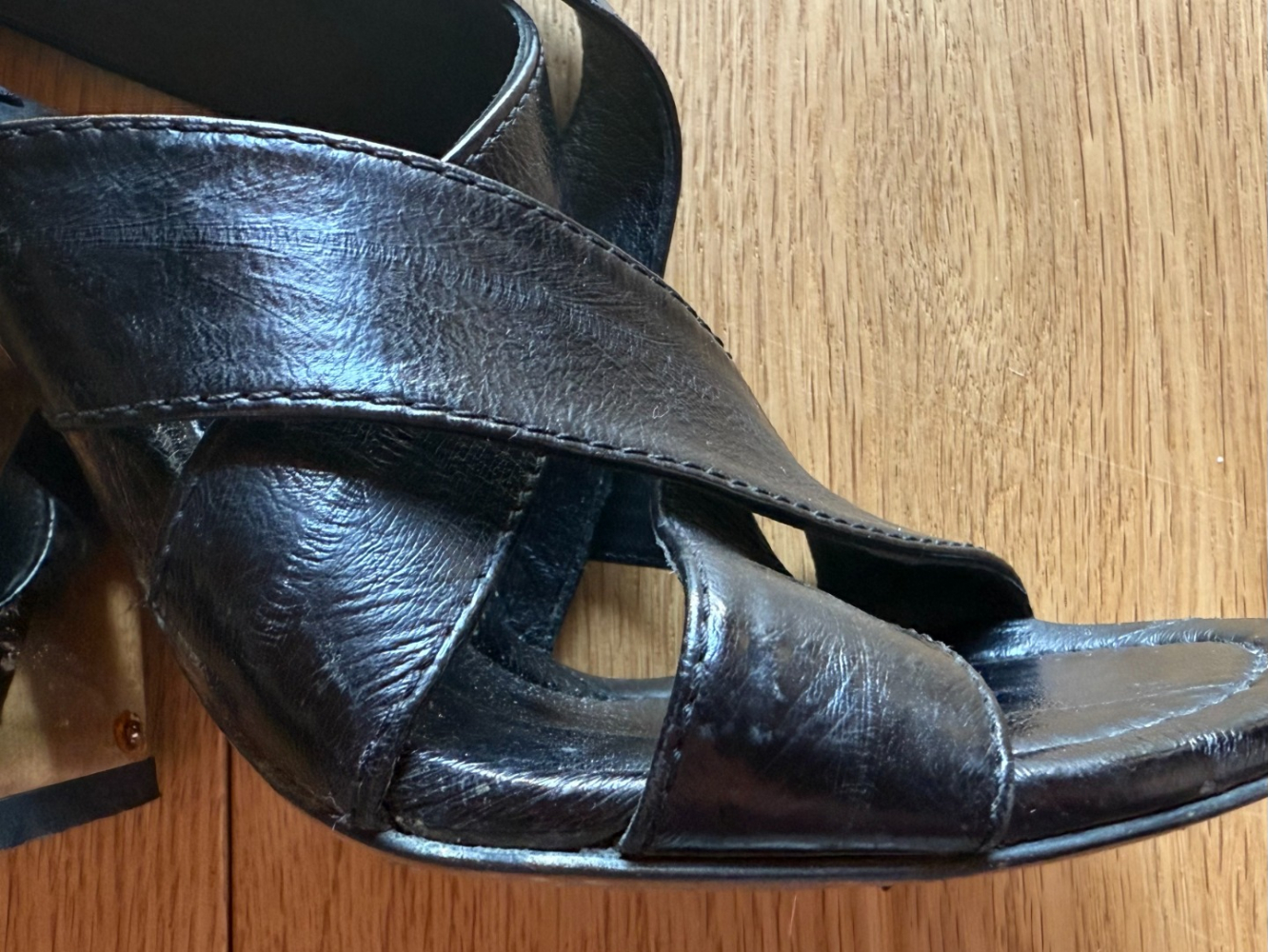 Dolce&Gabbana Strappy, sexy sandals!