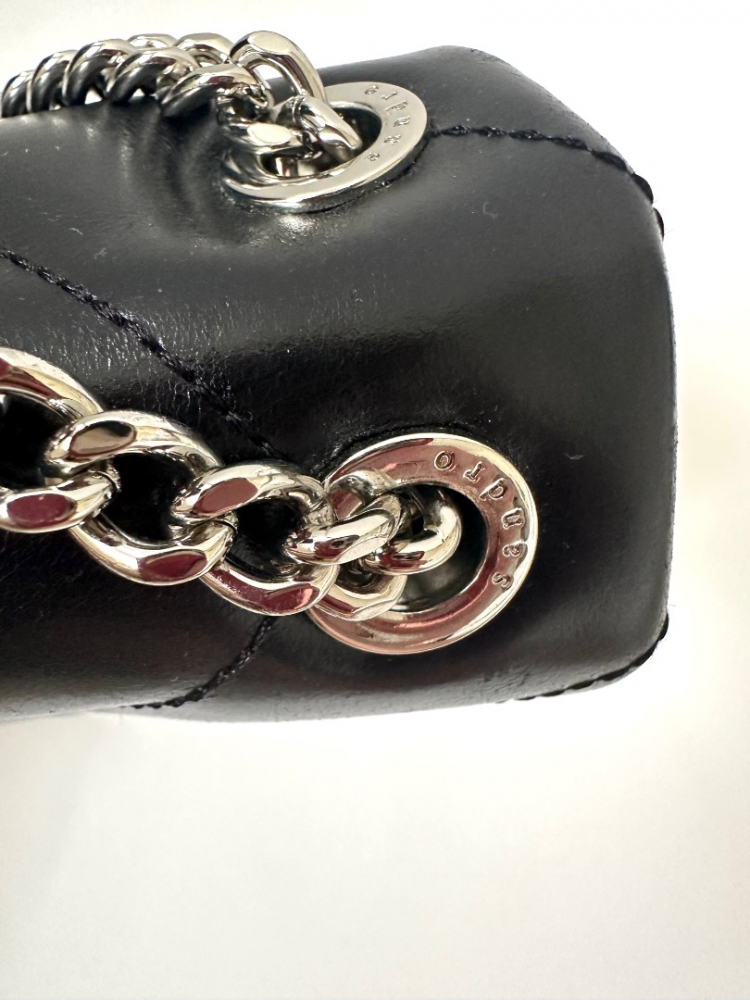 Sandro Sac à chaîne en cuir matelassé