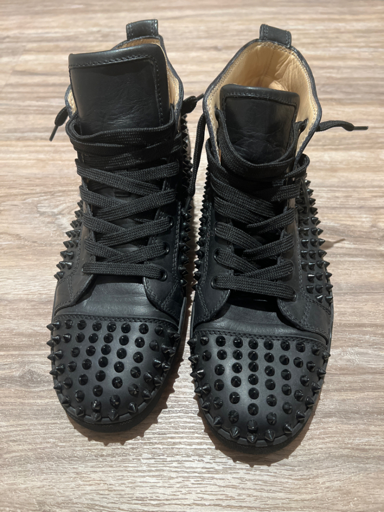 Christian Louboutin Paris