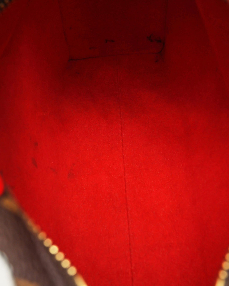 Louis Vuitton Yayoi Kusama 2023 Monogram 3D Dots Side Trunk Bag