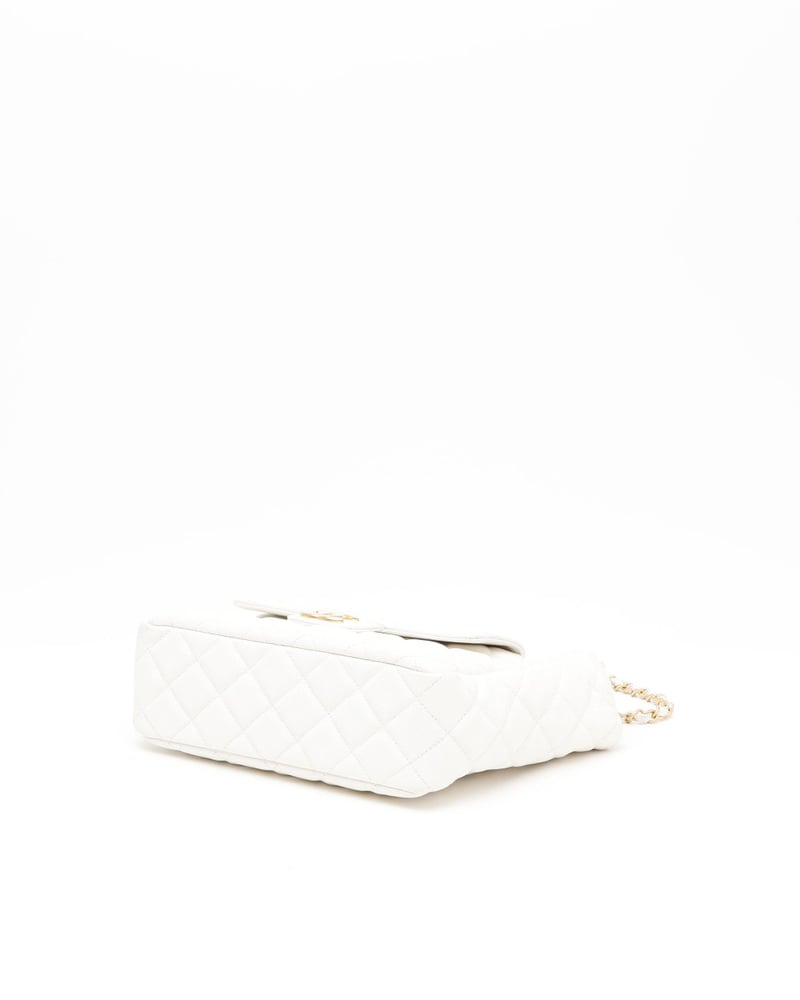 Chanel Caviar Medium Wavy CC Bag