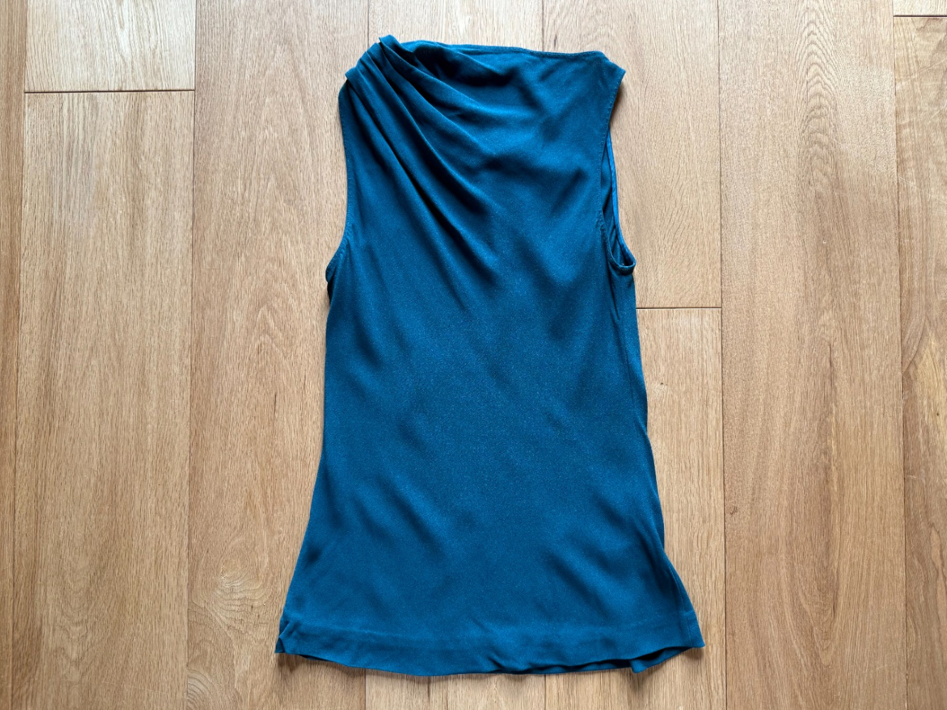 Amanda Wakeley Beautiful draped cutout top