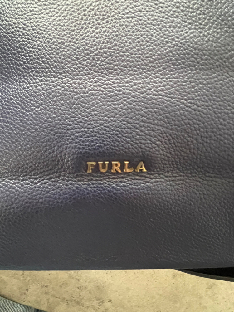 Furla Blaue und schwarze Handtasche