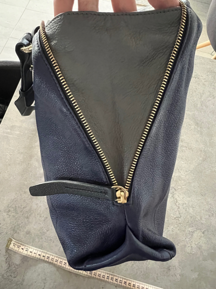 Furla Blaue und schwarze Handtasche