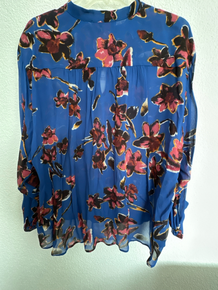 Gerard Darel Blumen im Kontrast