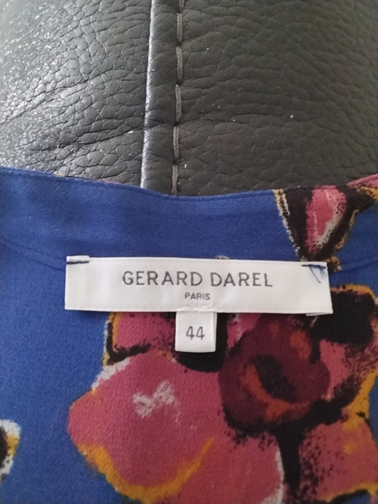 Gerard Darel Blumen im Kontrast