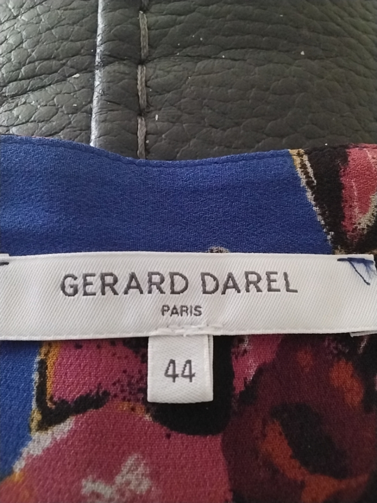 Gerard Darel Blumen im Kontrast