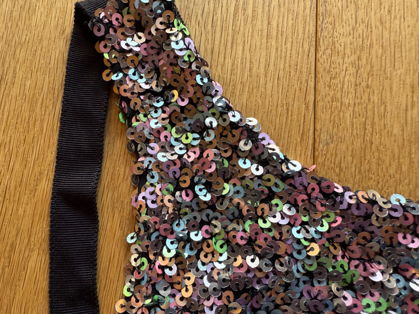 Emporio Armani Glittery pastel sequin minidress!