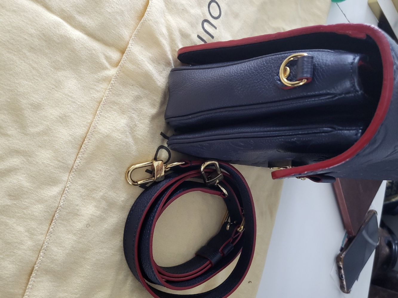 Louis Vuitton Vuitton Metis Bag