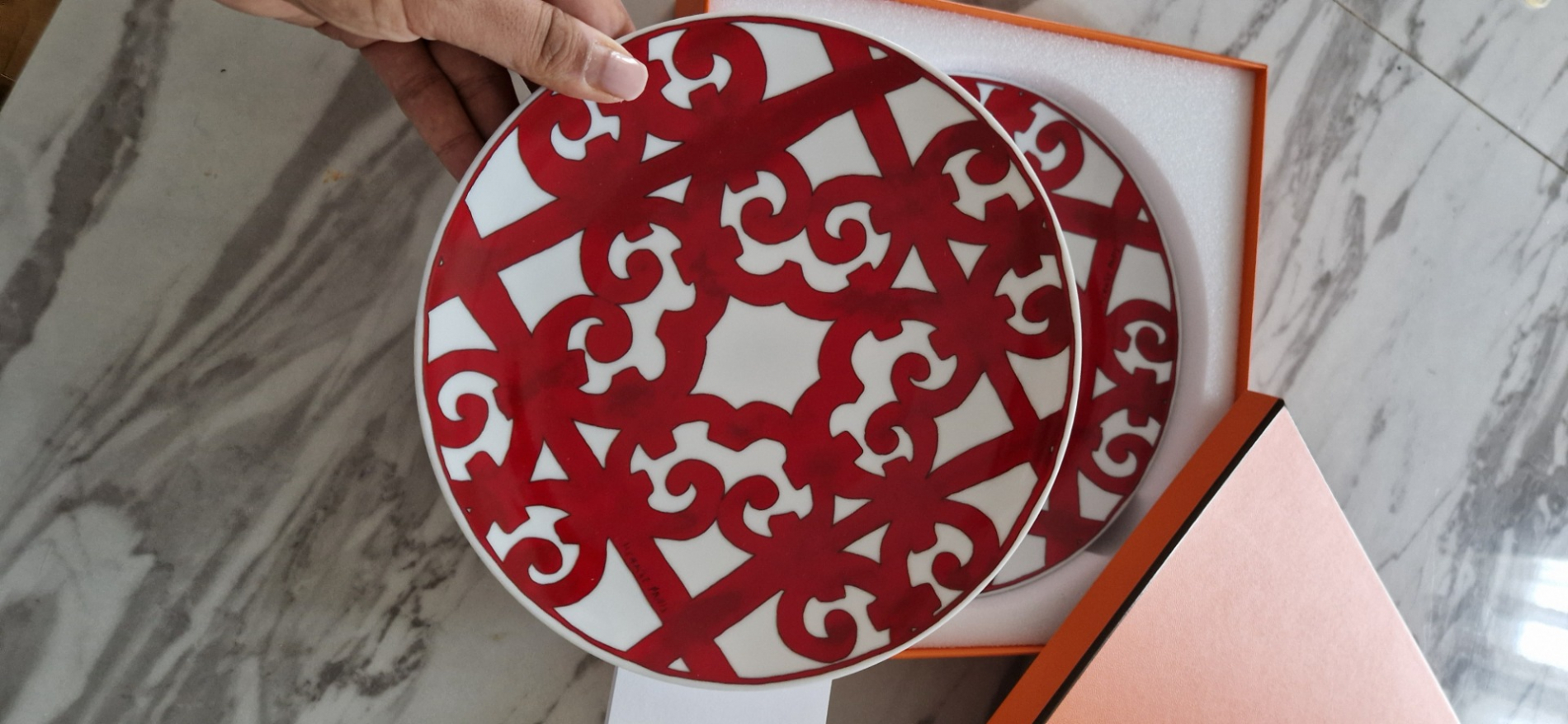 Hermès Gadalquivir red dessert plates