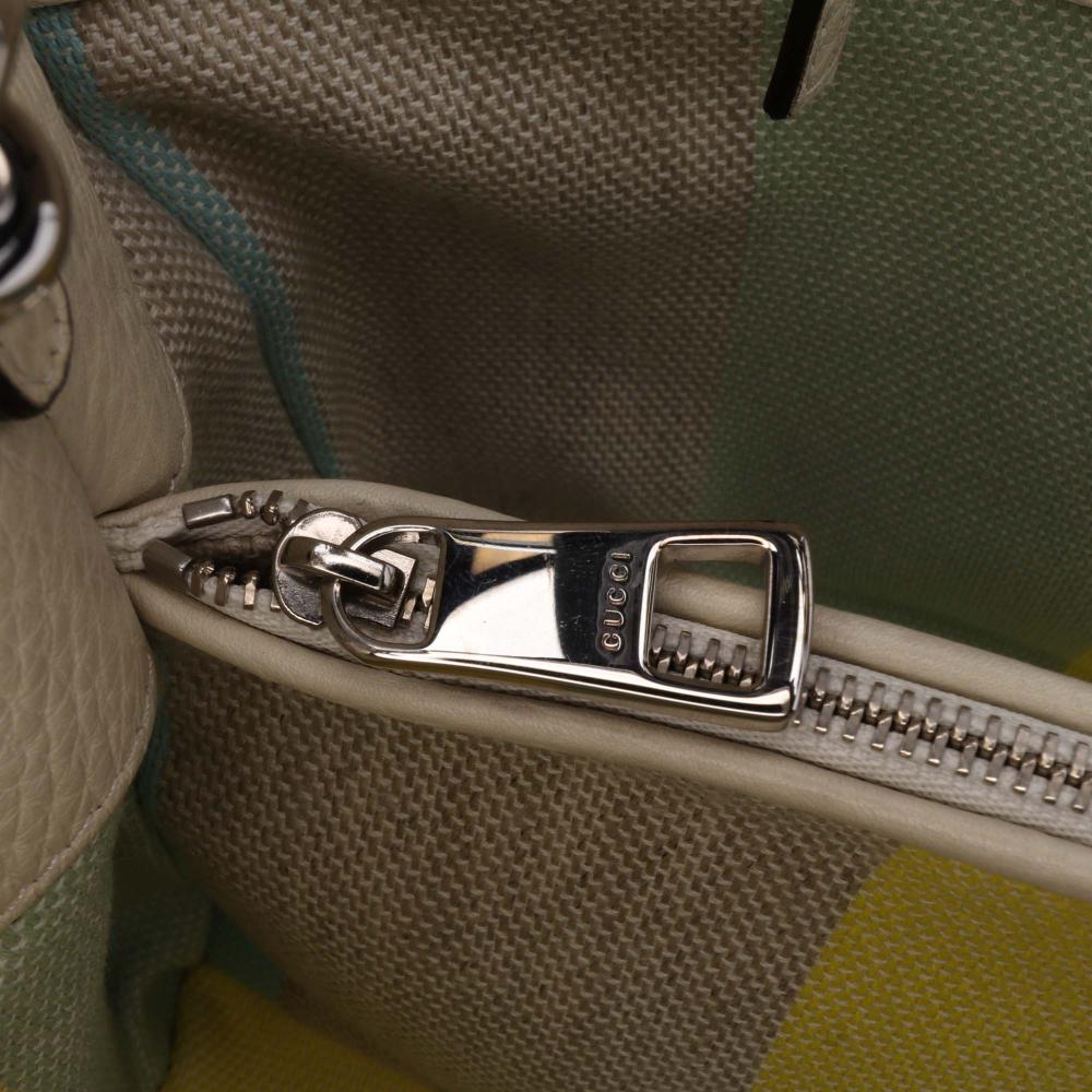 Gucci B Gucci White Ivory Calf Leather Medium skin Bamboo Daily Shopper Satchel Italy