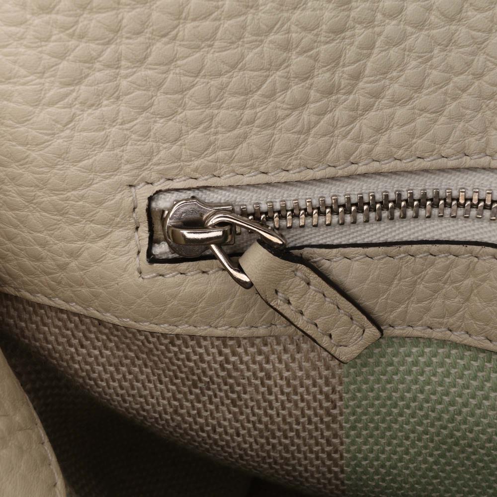 Gucci B Gucci White Ivory Calf Leather Medium skin Bamboo Daily Shopper Satchel Italy