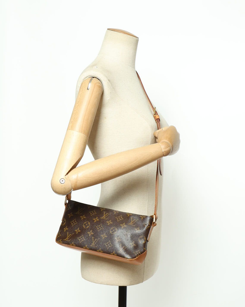 Louis Vuitton Monogram Trotteur Bag