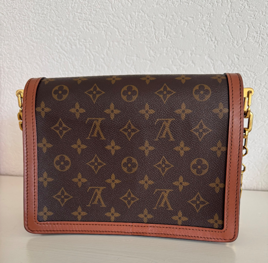 Louis Vuitton Dauphine MM